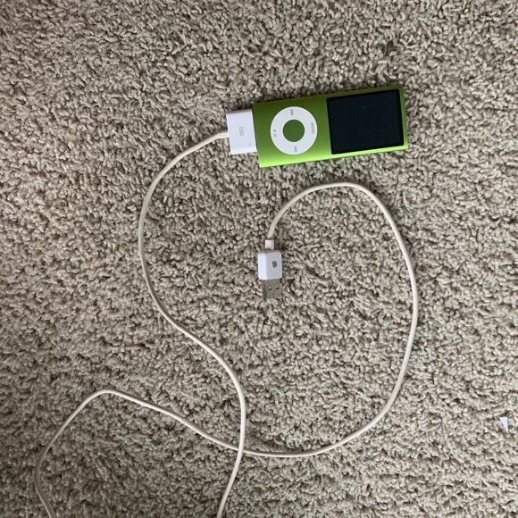 iPod - Picture 2 of 3